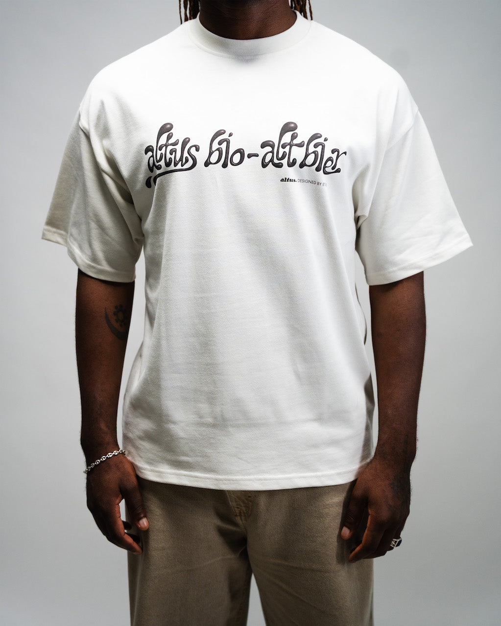 Unisex Shirt "Designed by Etuk" | Bio-Baumwolle, Oversized